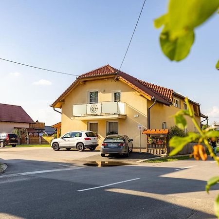 Apartments Galunder Veržej Eksteriør billede