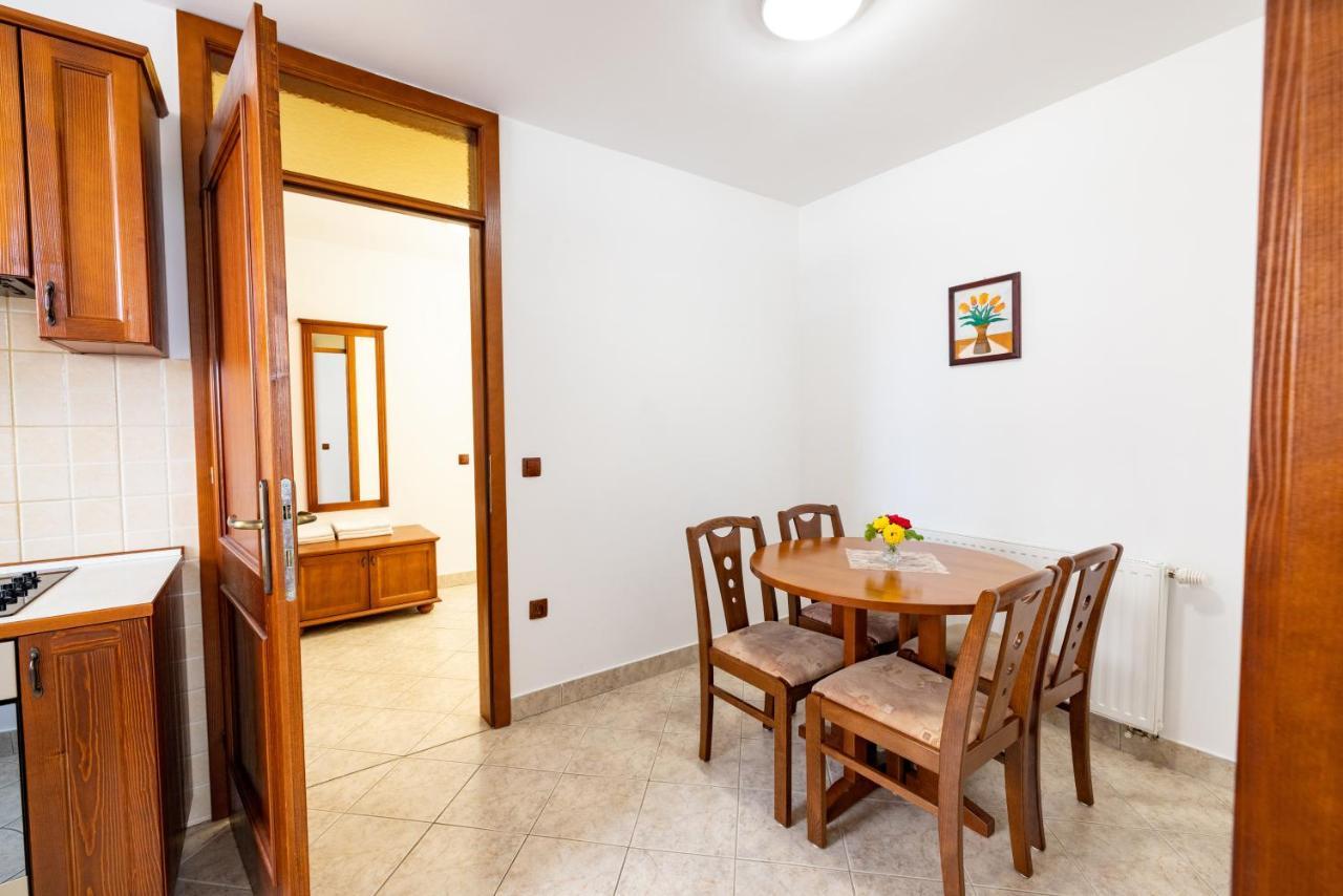 Apartments Galunder Veržej Eksteriør billede