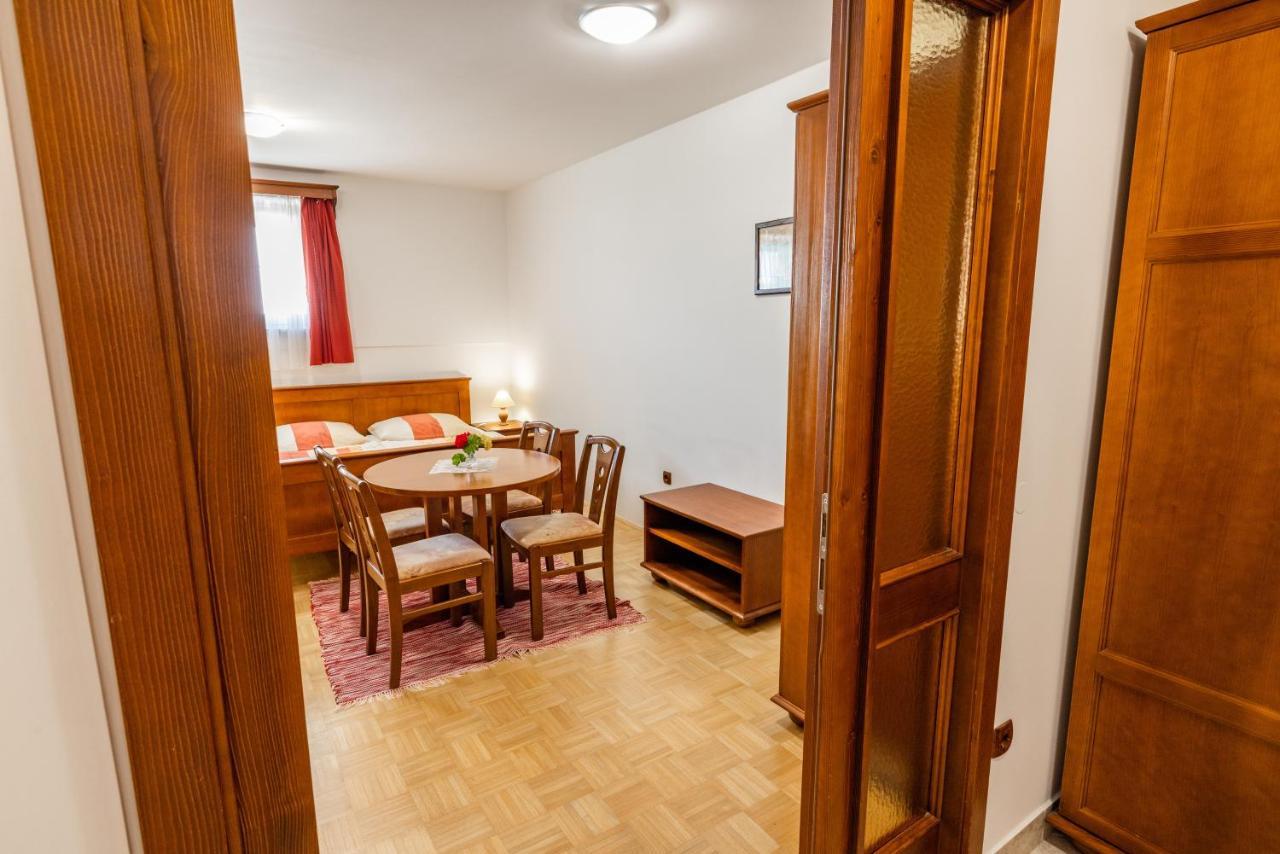 Apartments Galunder Veržej Eksteriør billede