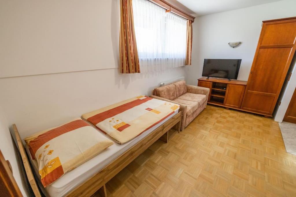 Apartments Galunder Veržej Eksteriør billede